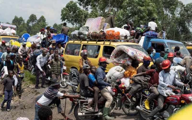 Congolese city Goma under threat as thousands flee rebel advance