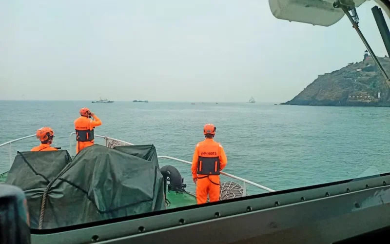 Taiwan, China launch rescue bid after boat capsizes near sensitive islands