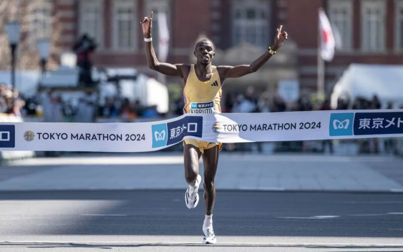 Kipruto, Kebede win Tokyo Marathon in course record times