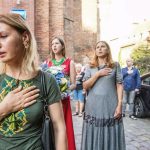 Ukrainian-refugees-and-Polish-citizens