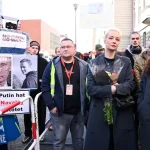 Yulia Navalnaya_outside_Russian Embassy_Berlin