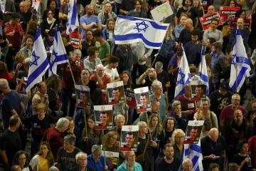 Thousands of Israelis join anti-government protests