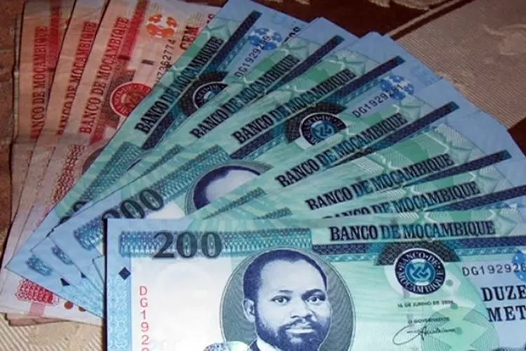 Twin rate cuts set Mozambique apart as African currency rally