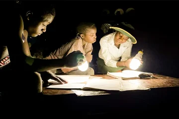 Off-grid solar sparks a lantern sales boom in Africa – report