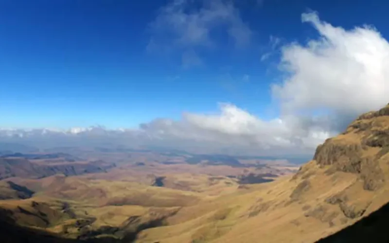 Fossil algae show a lake once existed on Lesotho’s Mafadi summit but it vanished about 150 years ago