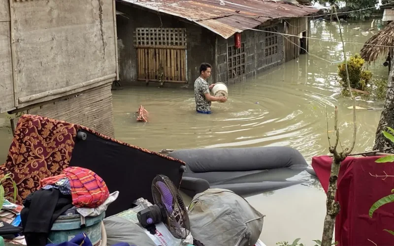 Storm leaves more than 120 dead in the Philippines