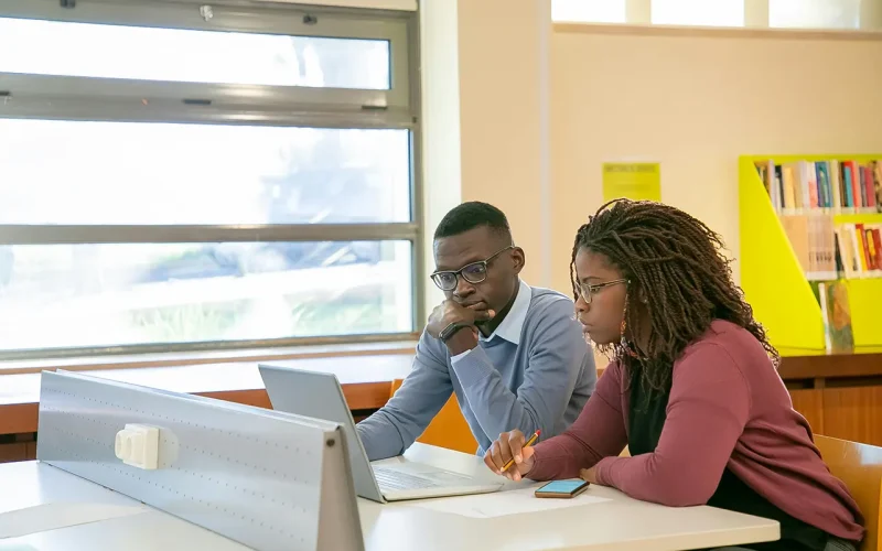 Giving feedback is a skill: 3 tips on how to do it well for students