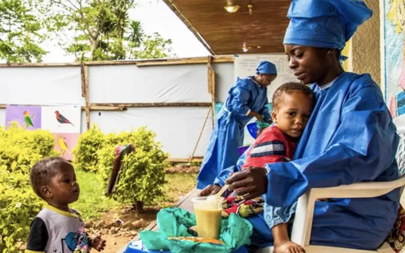 Breastfeeding and Ebola: knowledge gaps endanger mothers and babies