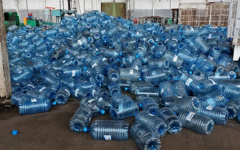 Nigeria’s plastic bottle collectors turn waste into wealth: survey sheds light on their motivation