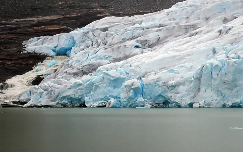 The end of eternal ice: Many glaciers will not survive this century, climate scientists say