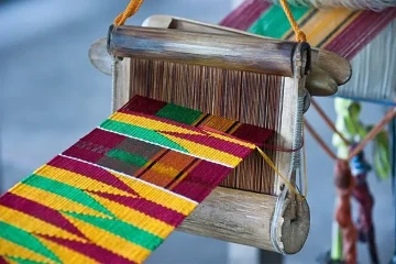 What are the origins of the Asante’s famous kente cloth? I traced its history to find out`