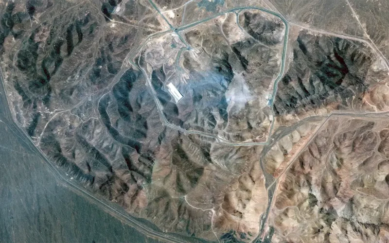 Trump claims U.S. strikes obliterated Iran’s nuclear sites, contradicted by intelligence reports showing only minor setback
