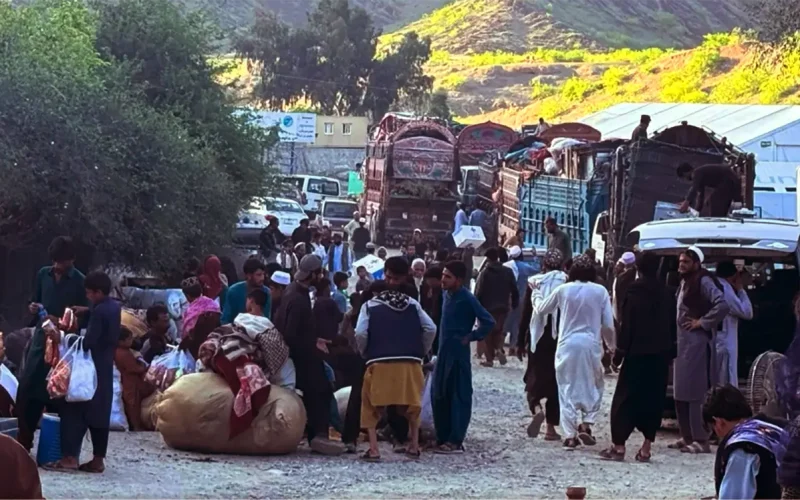 Mass Afghan returns overwhelm UN resources as crisis deepens