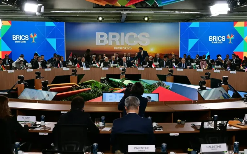 As the world order shifts, NZ should ‘spread its diplomatic wings’ and look at joining BRICS