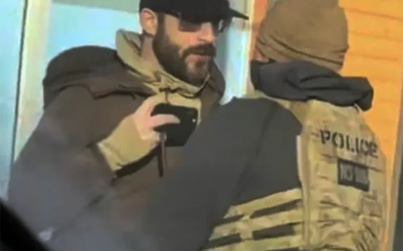 Federal agents kill U.S. citizen in Minneapolis, igniting crisis over Trump immigration crackdown