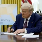 Donald Trump_signing documents