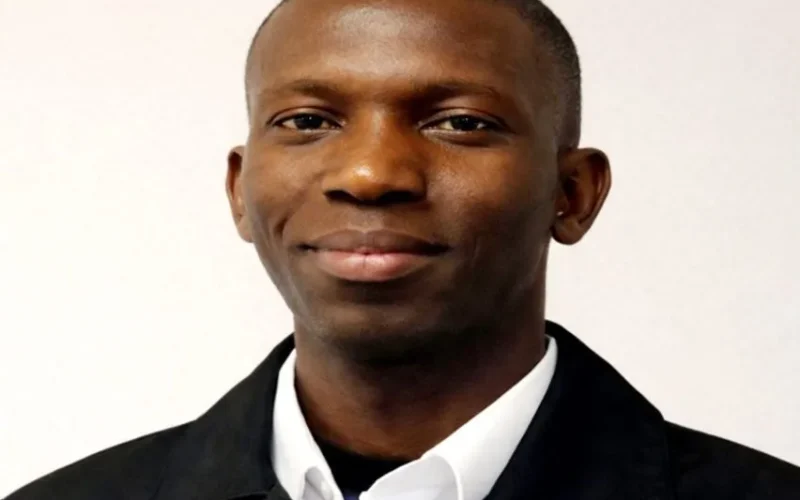 Gambian editor arrested and charged after photographing defendants outside court