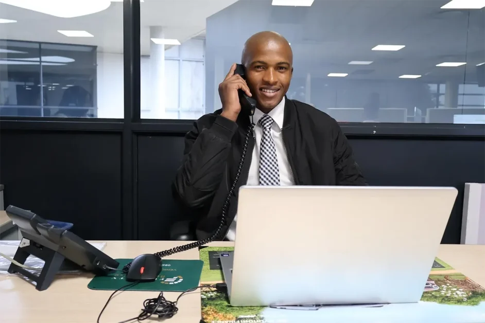 The ex-pie guy who could sell you a Rolls-Royce over the phone