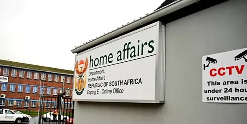 SA Home Affairs officials arrested for fraudulent selling of citizenship to Zimbabwean, Mozambican nationals