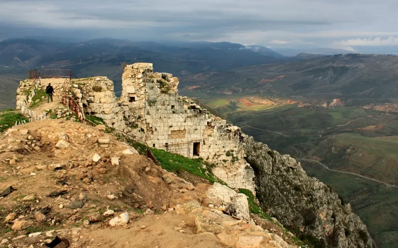 Israeli forces capture Lebanon’s Beaufort Castle, a Crusade‑era site once held by the Knights Templar