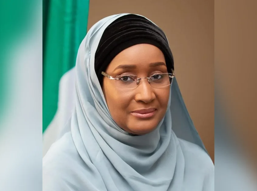 NIGERIA: Court rejects ex-cabinet minister’s bid to quash arrest warrants in $1.3m graft case