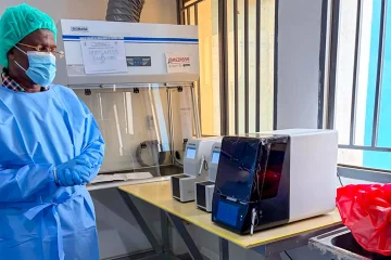 African scientists build Ebola defences